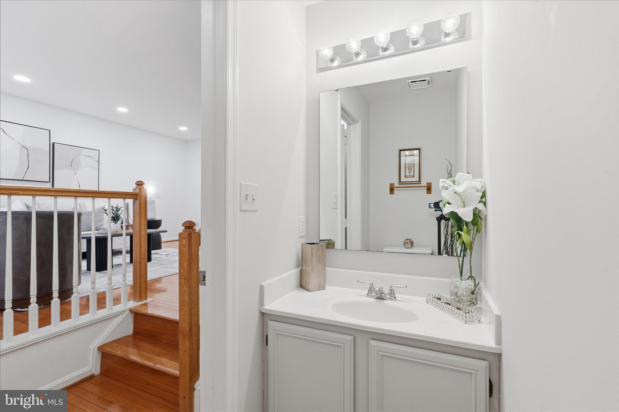 LIFESTYLE AT SULLY STATION - Residential