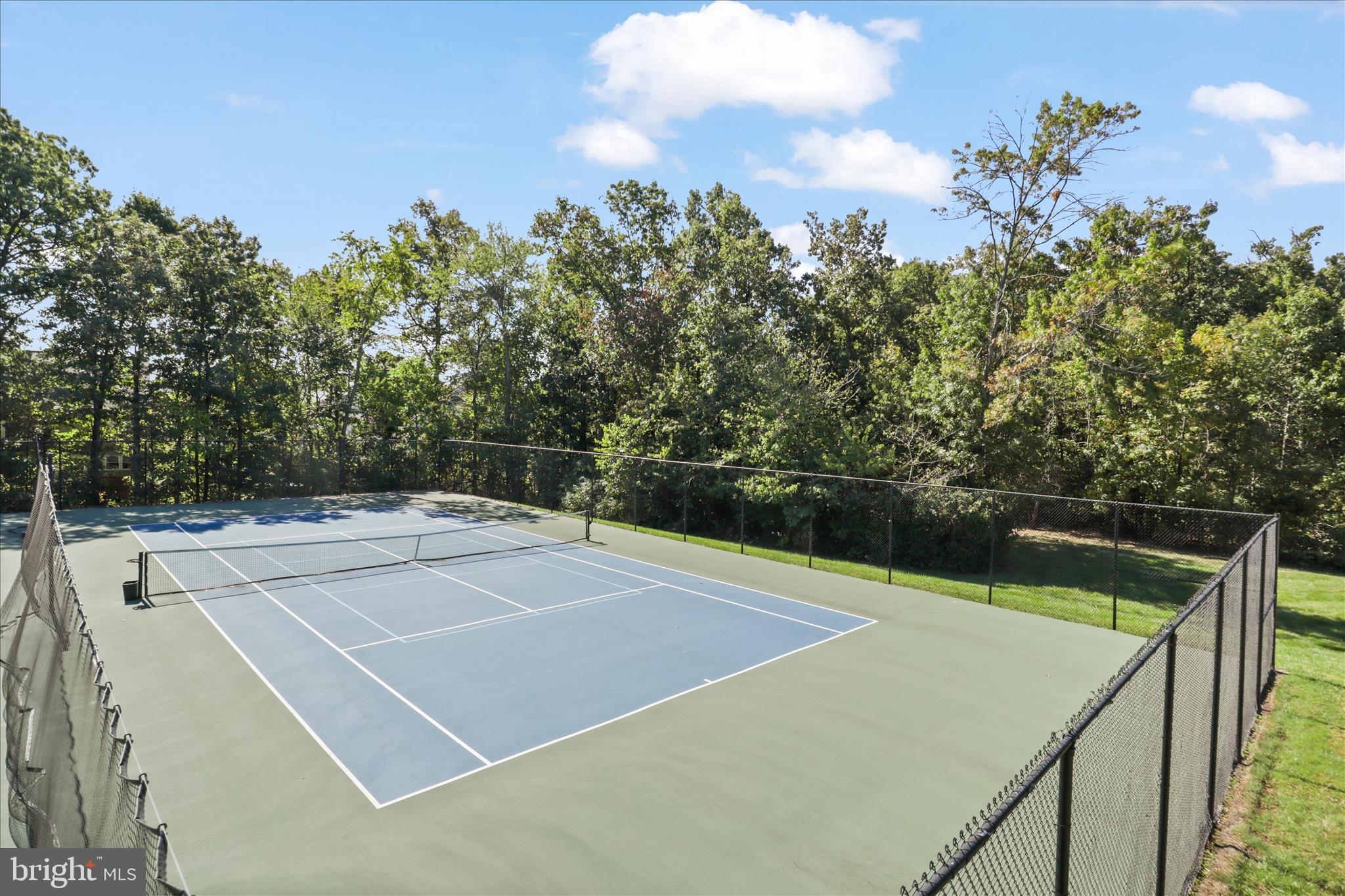 LIFESTYLE AT SULLY STATION - Residential