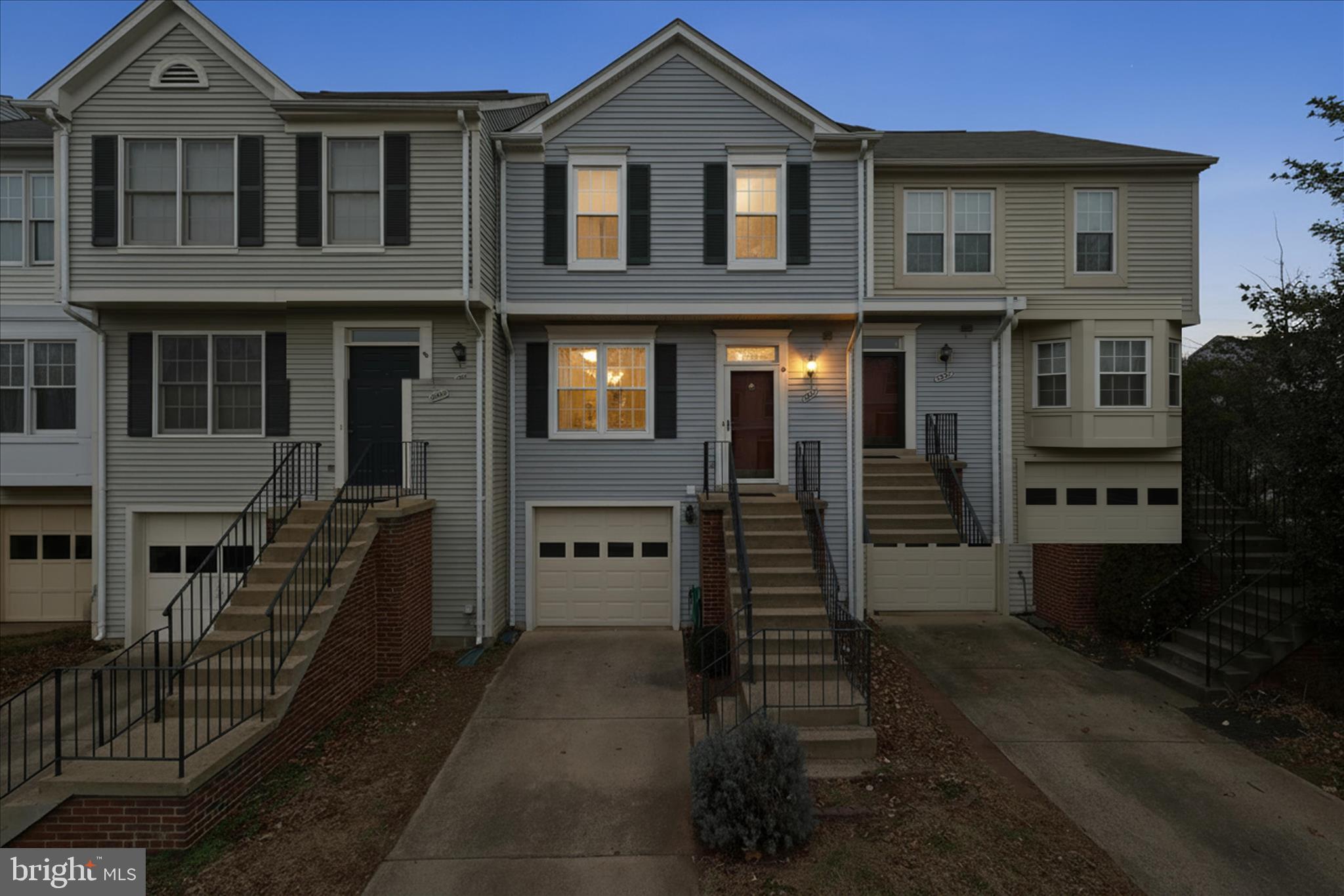 LIFESTYLE AT SULLY STATION - Residential