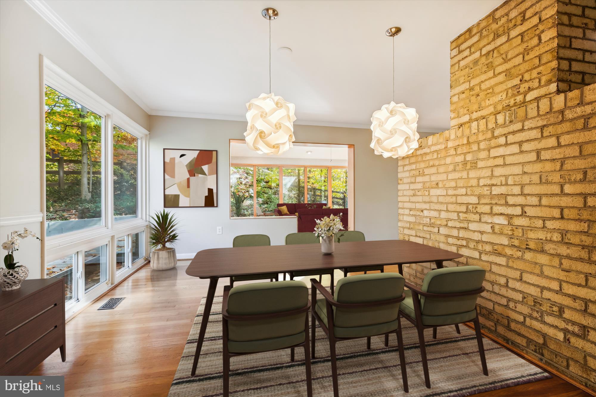 MANOR WOODS - Residential