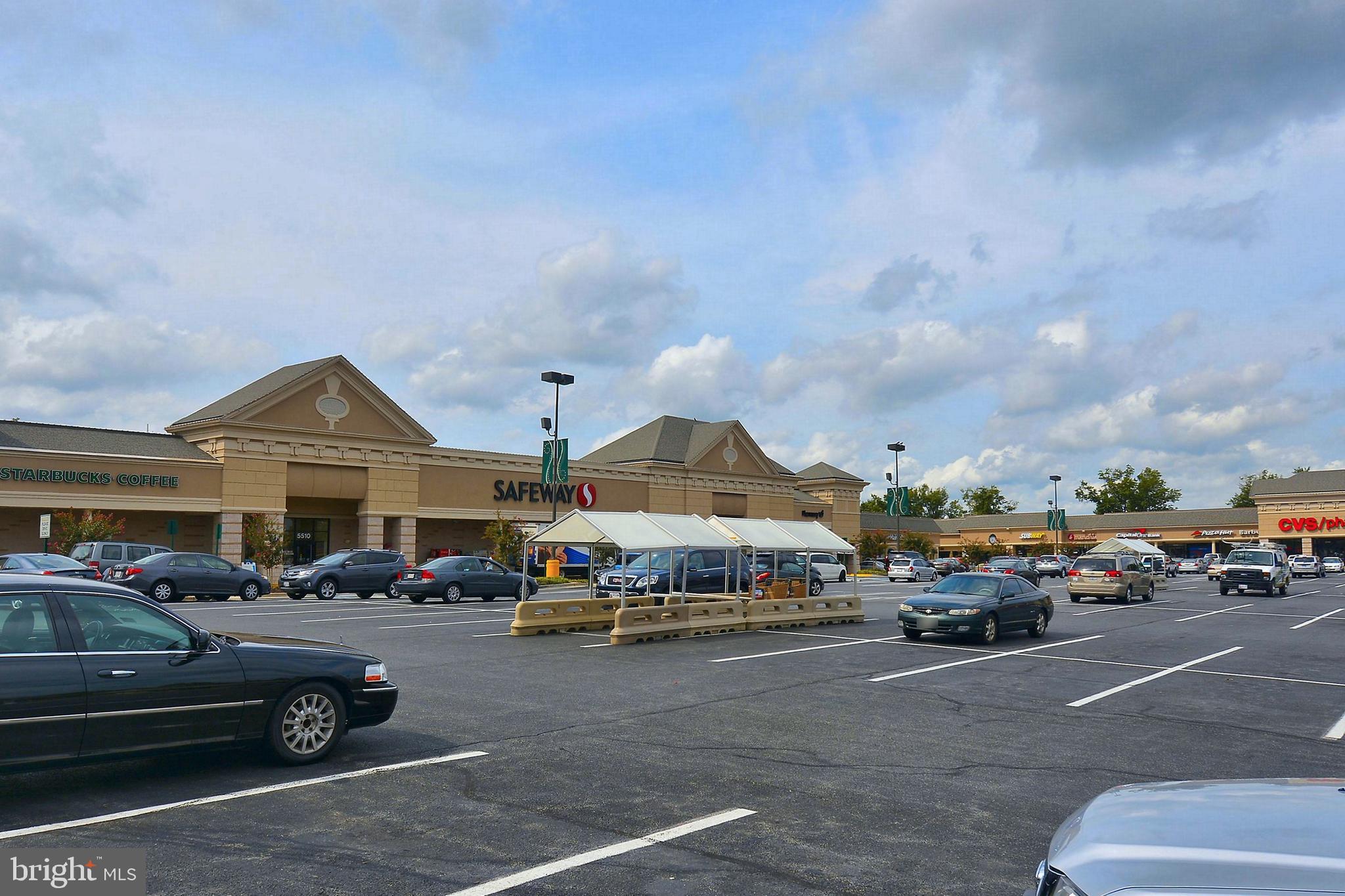 MANOR WOODS - Residential