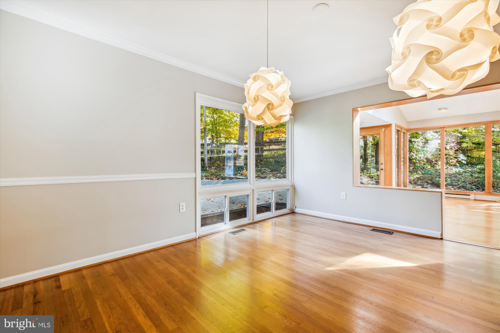 MANOR WOODS - Residential