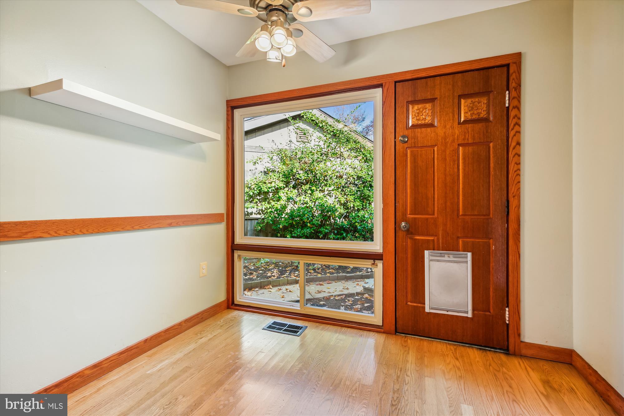 MANOR WOODS - Residential