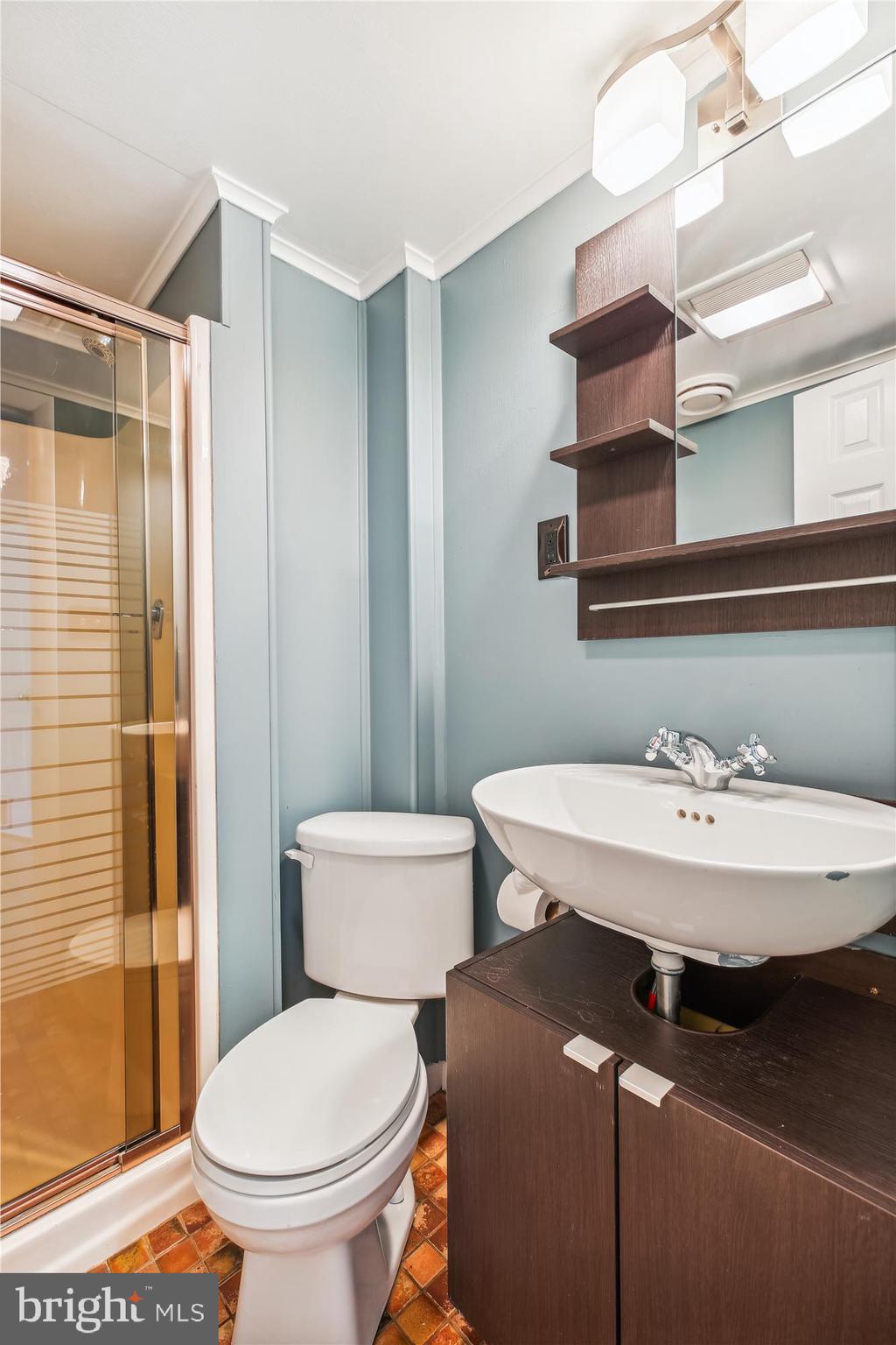 MANOR WOODS - Residential