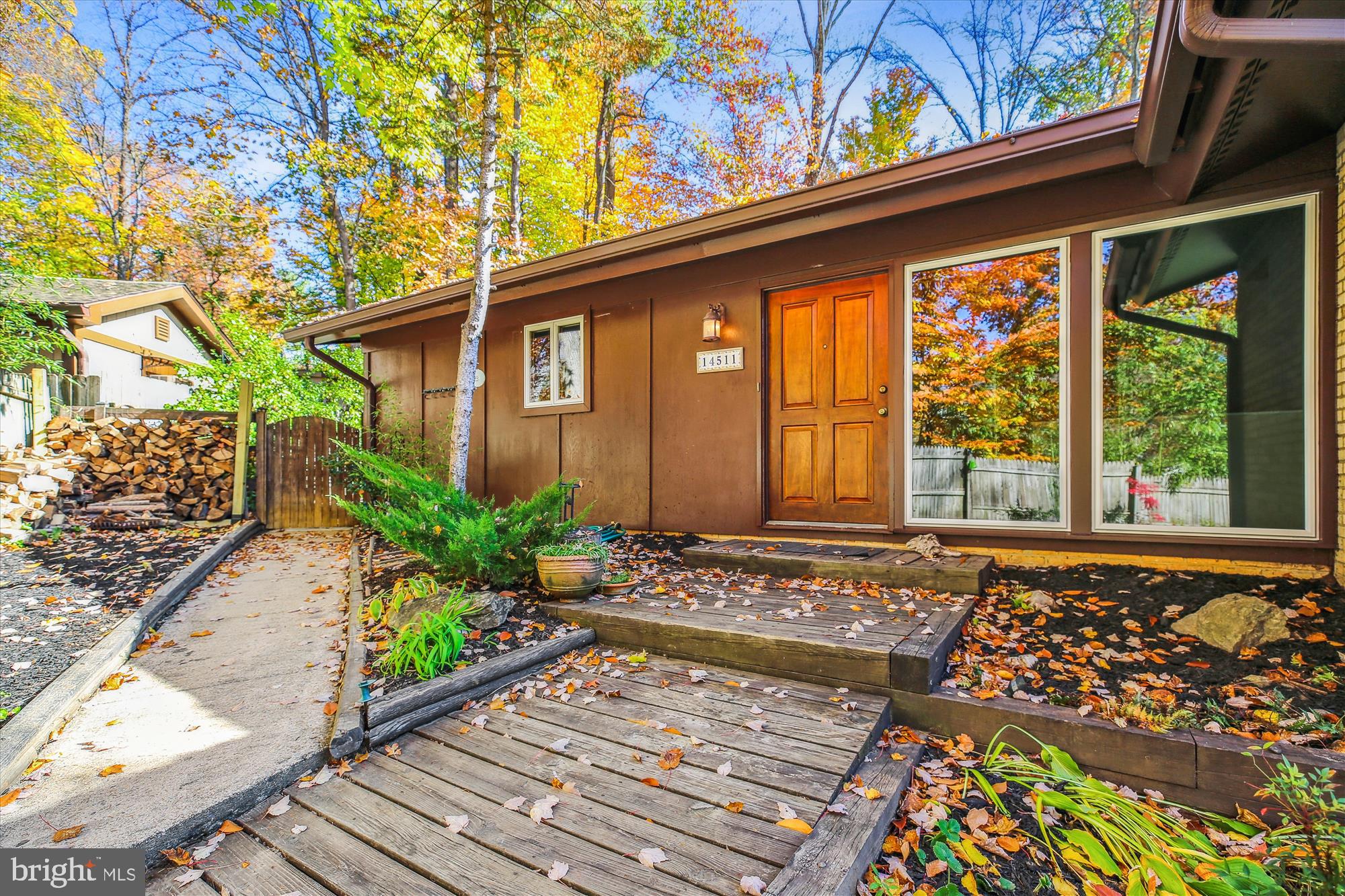 MANOR WOODS - Residential