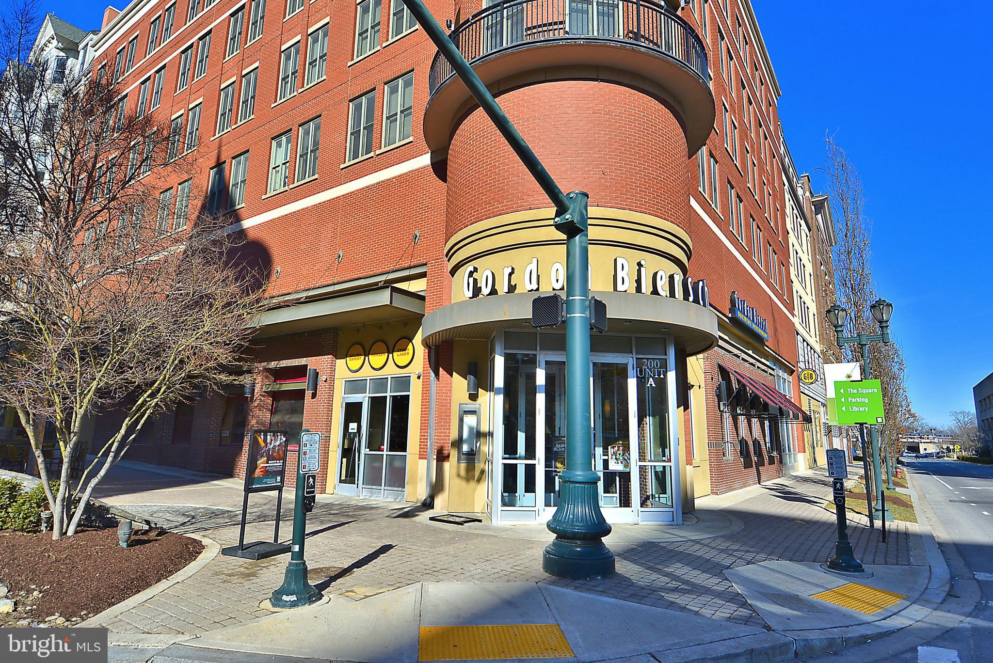 MANOR WOODS - Residential