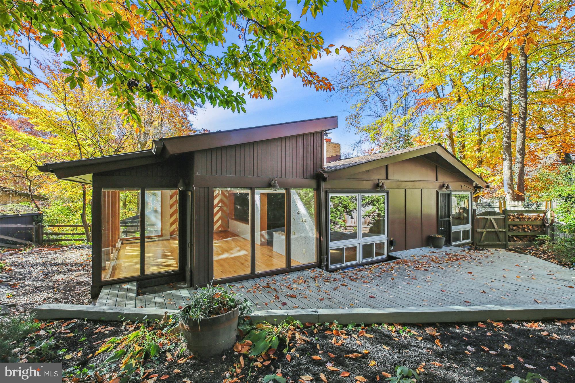 MANOR WOODS - Residential