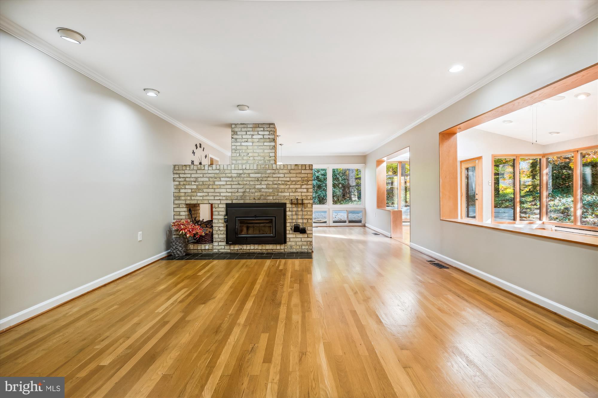 MANOR WOODS - Residential