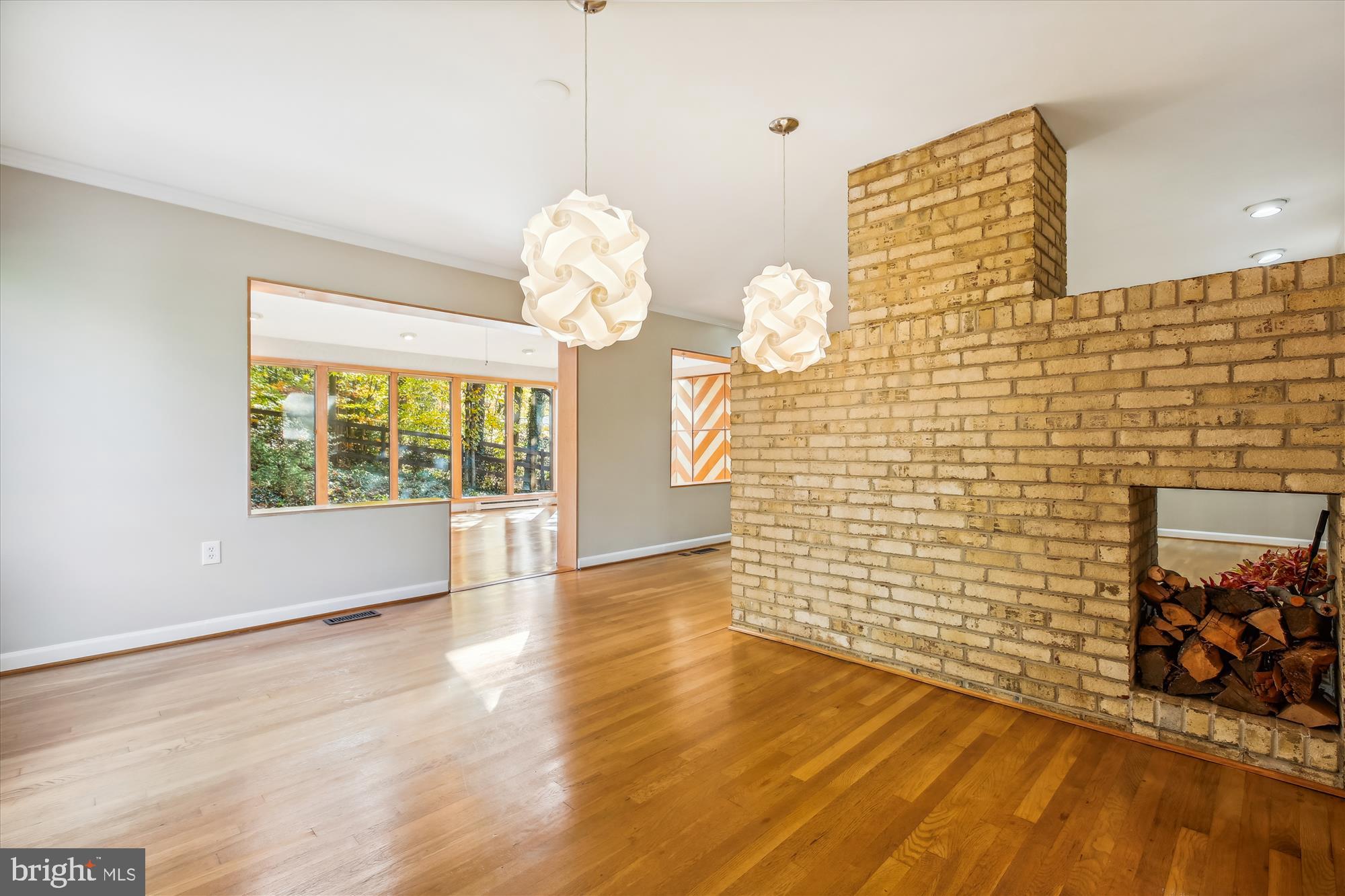 MANOR WOODS - Residential