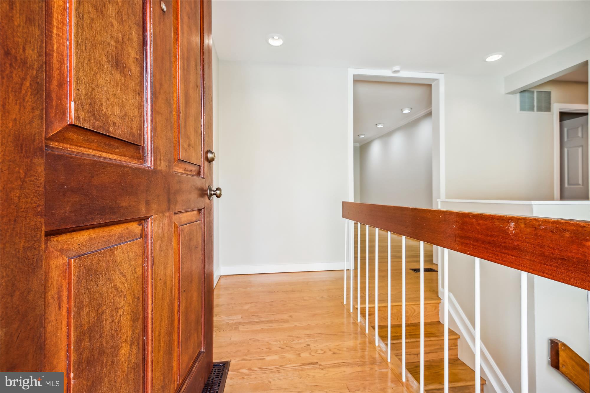 MANOR WOODS - Residential