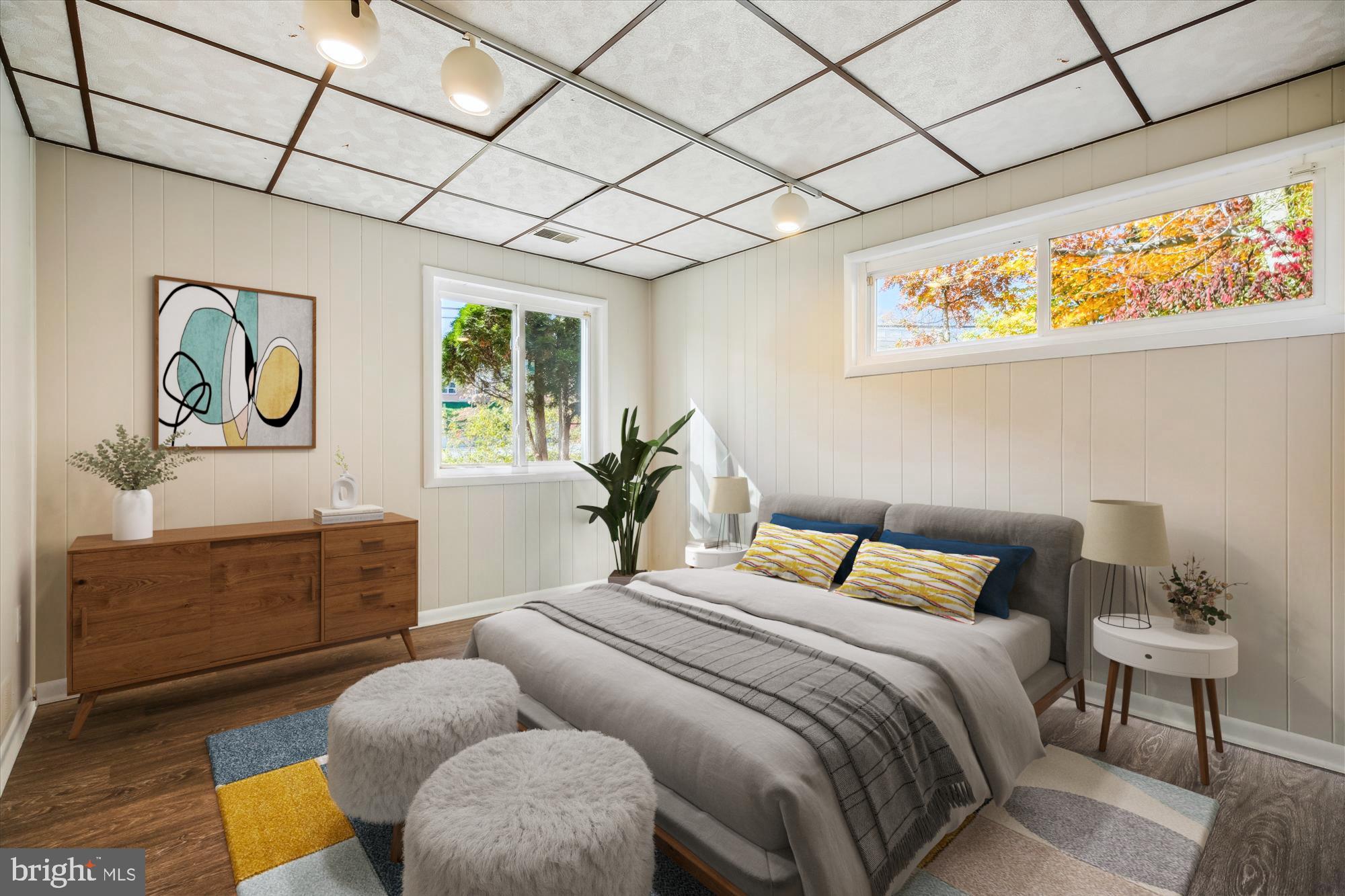 MANOR WOODS - Residential