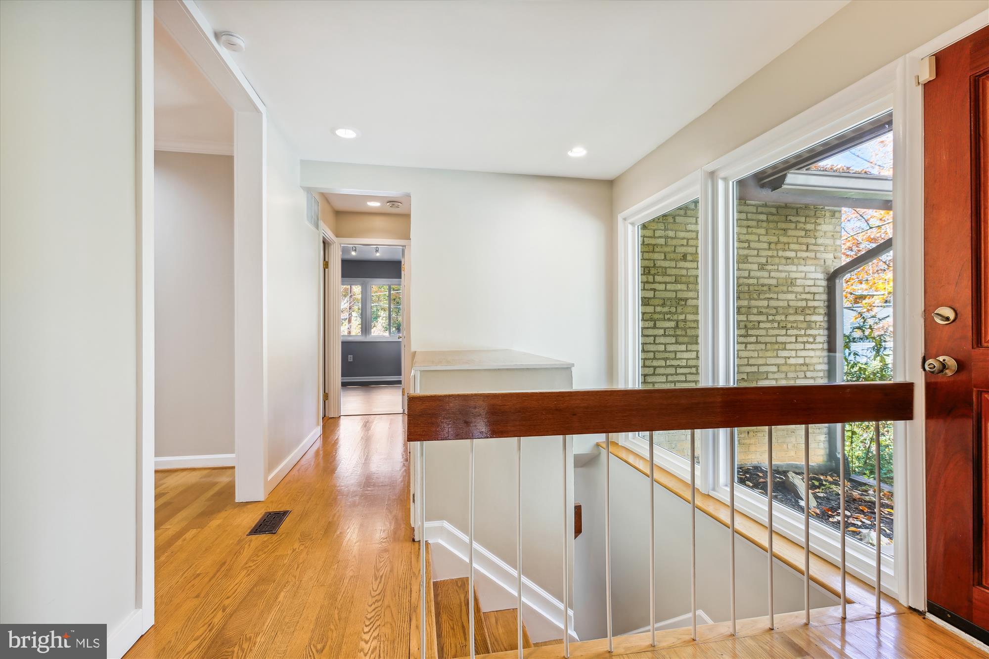 MANOR WOODS - Residential