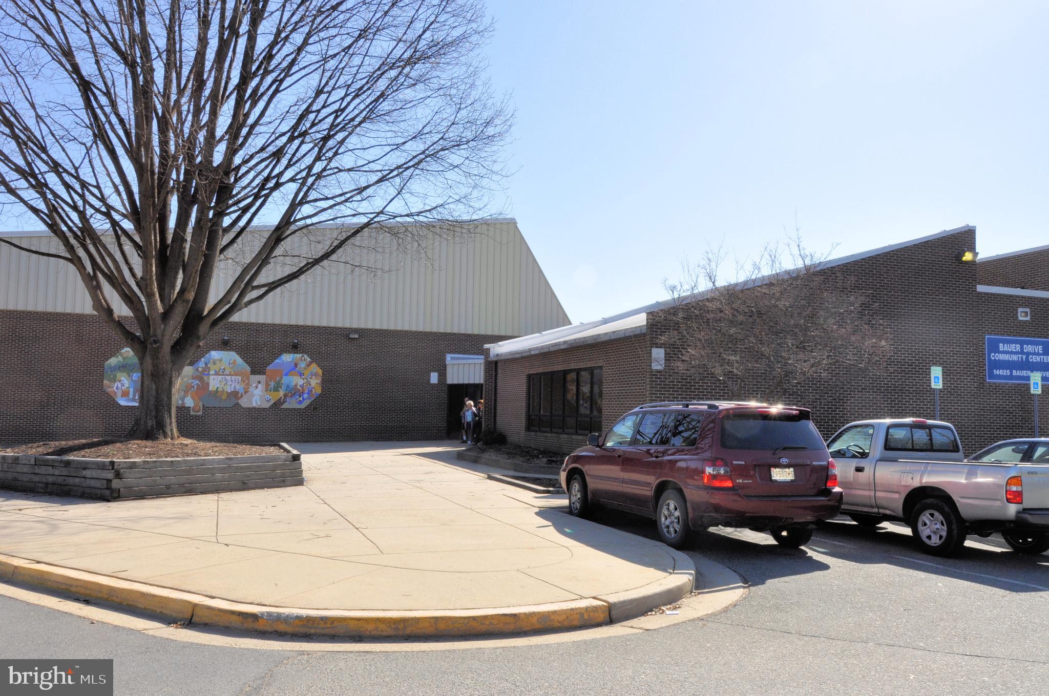 MANOR WOODS - Residential