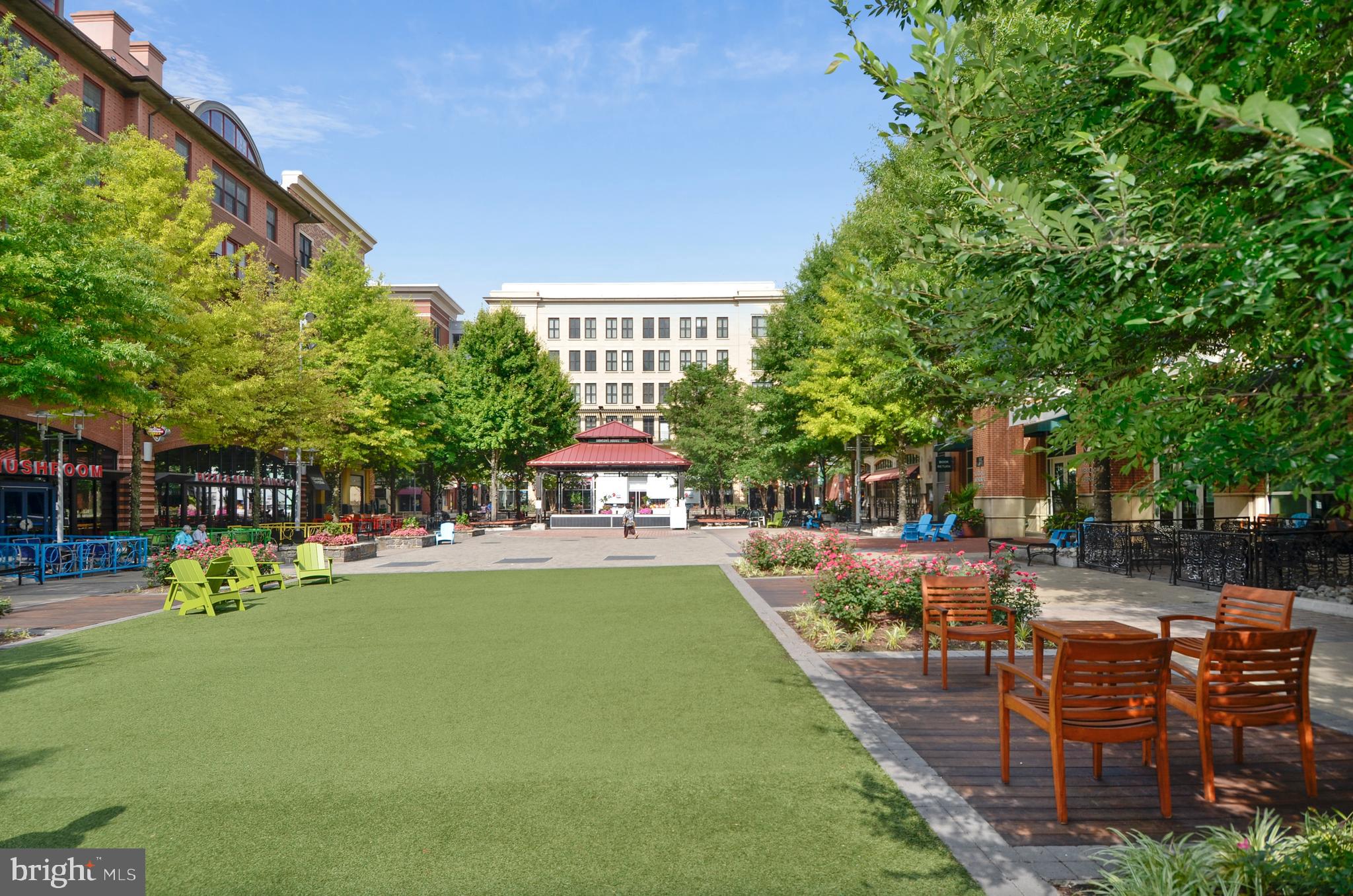 MANOR WOODS - Residential