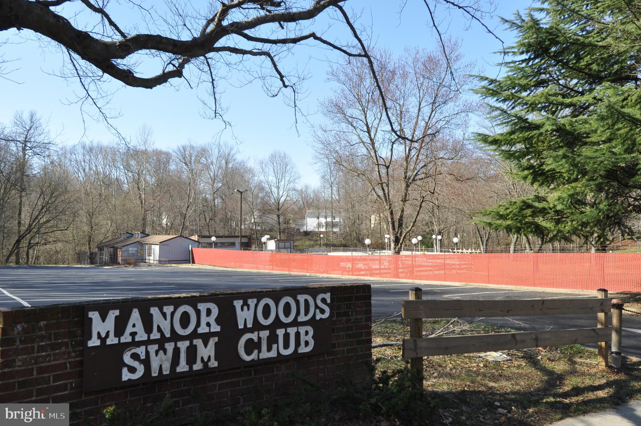 MANOR WOODS - Residential