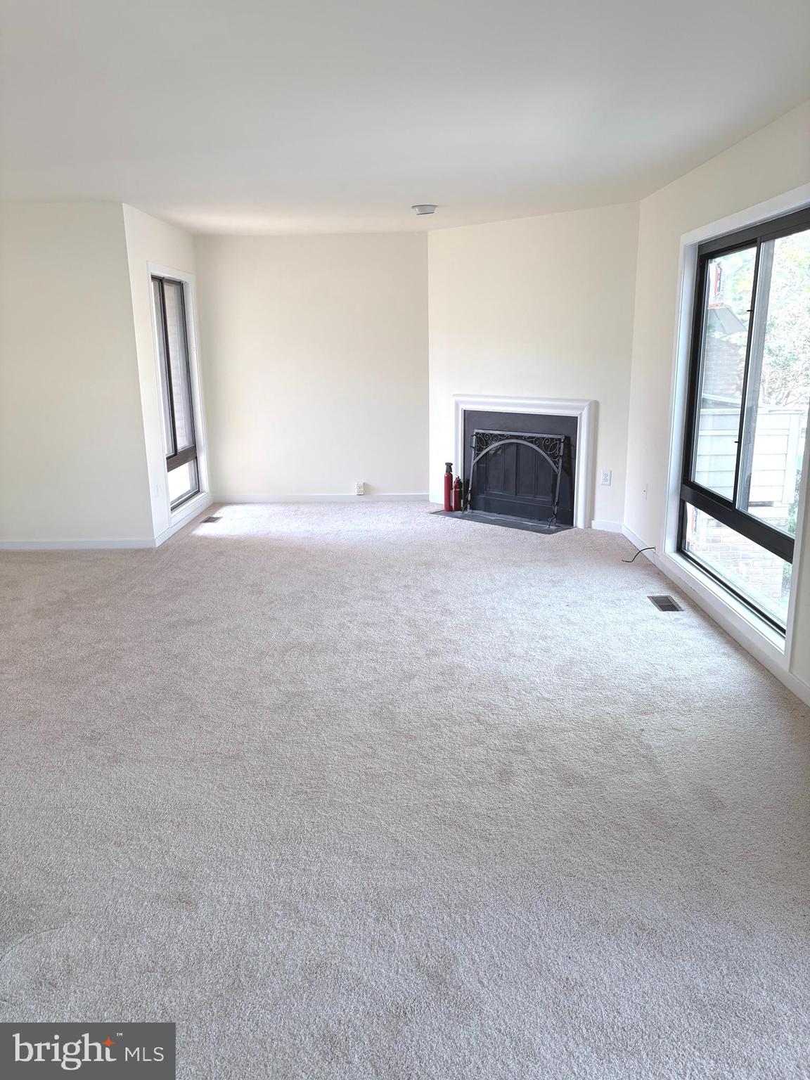 9711 LAKE SHORE DRIVE