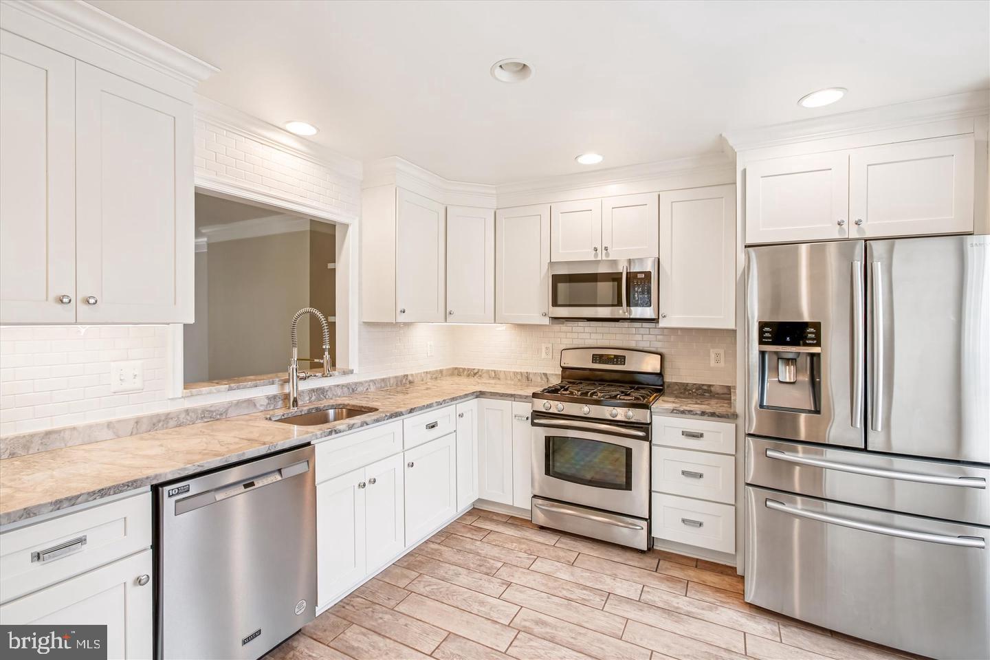SHADOWBROOK - Residential