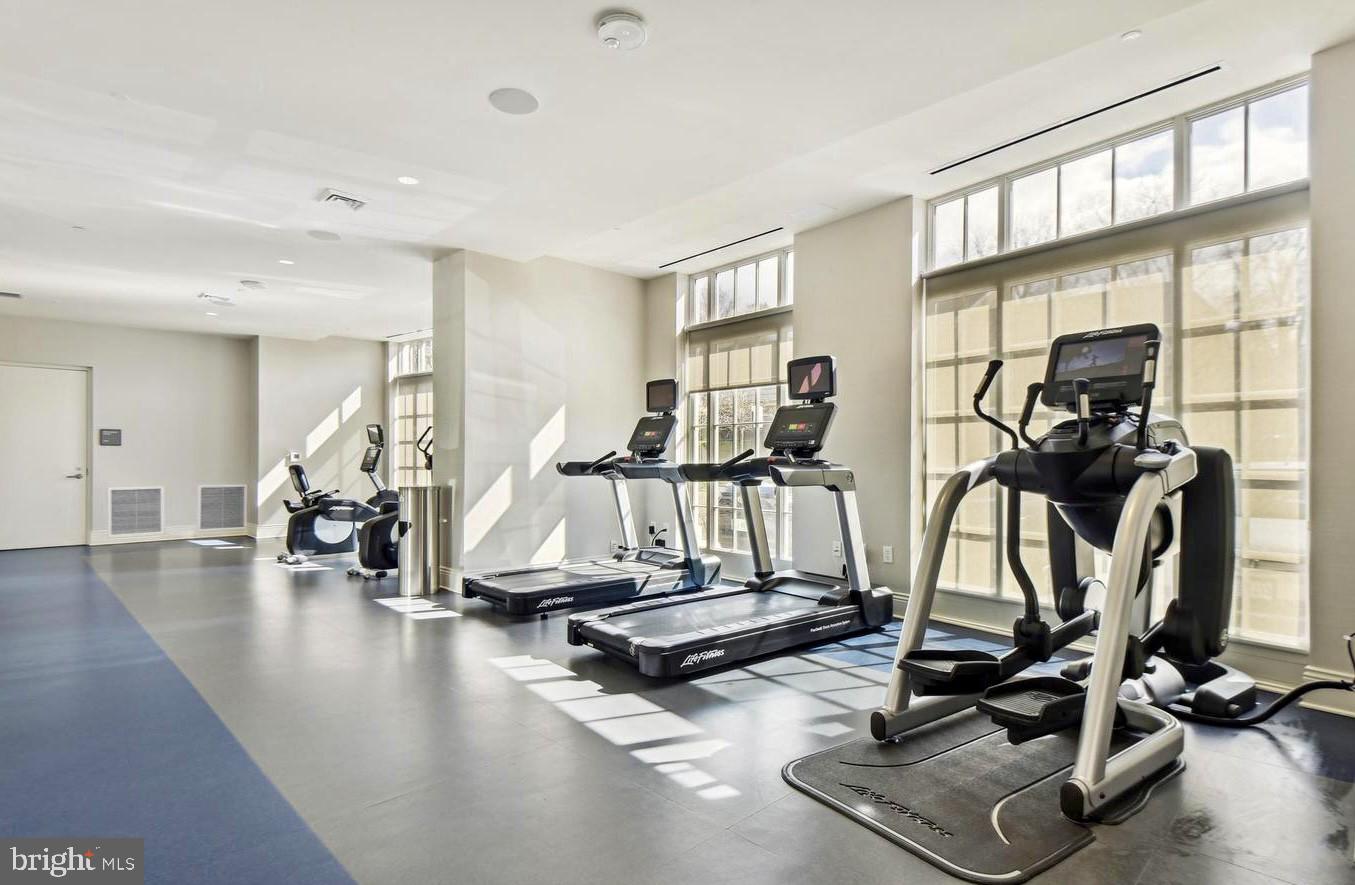 THE SIGNET - Residential