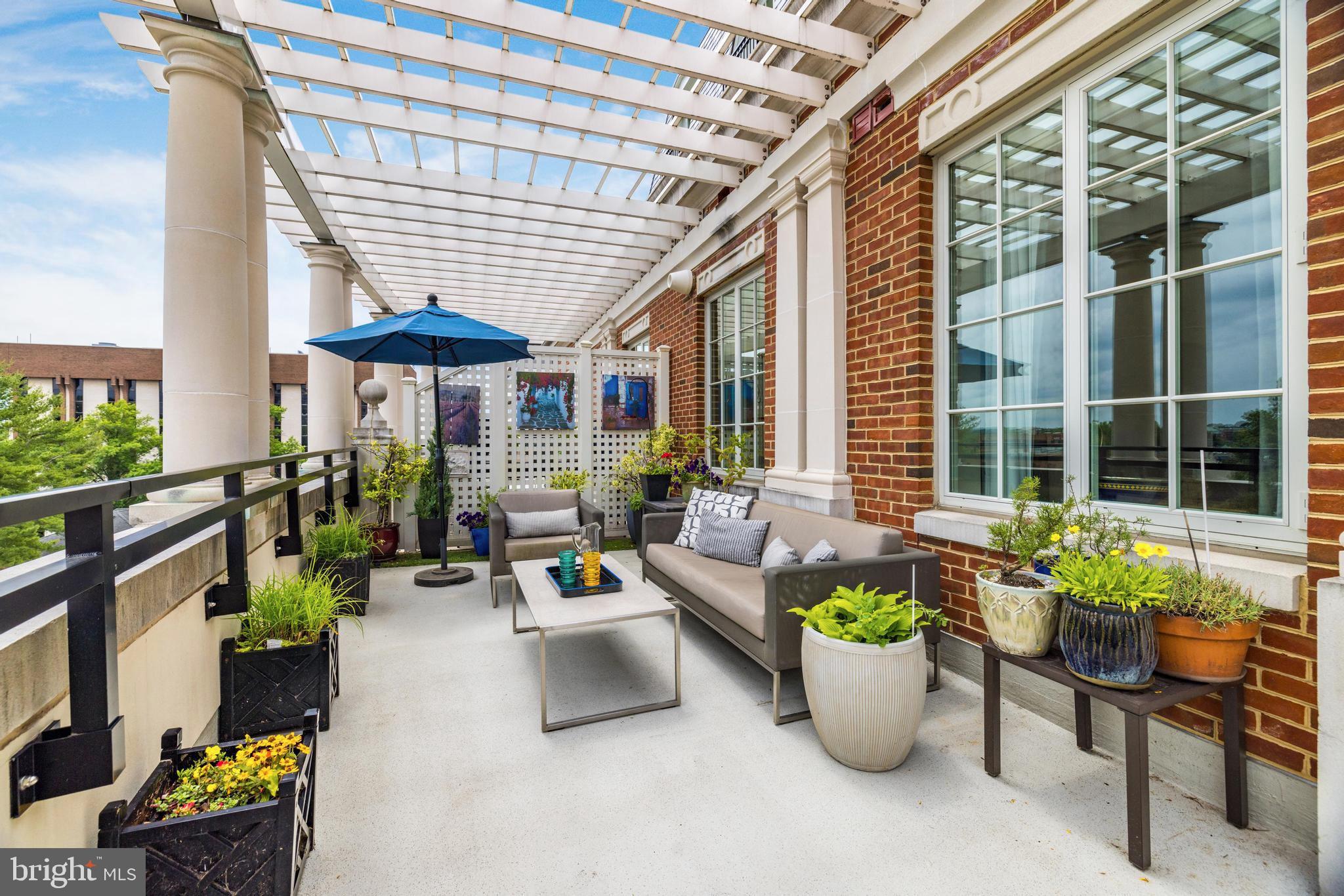 THE SIGNET - Residential