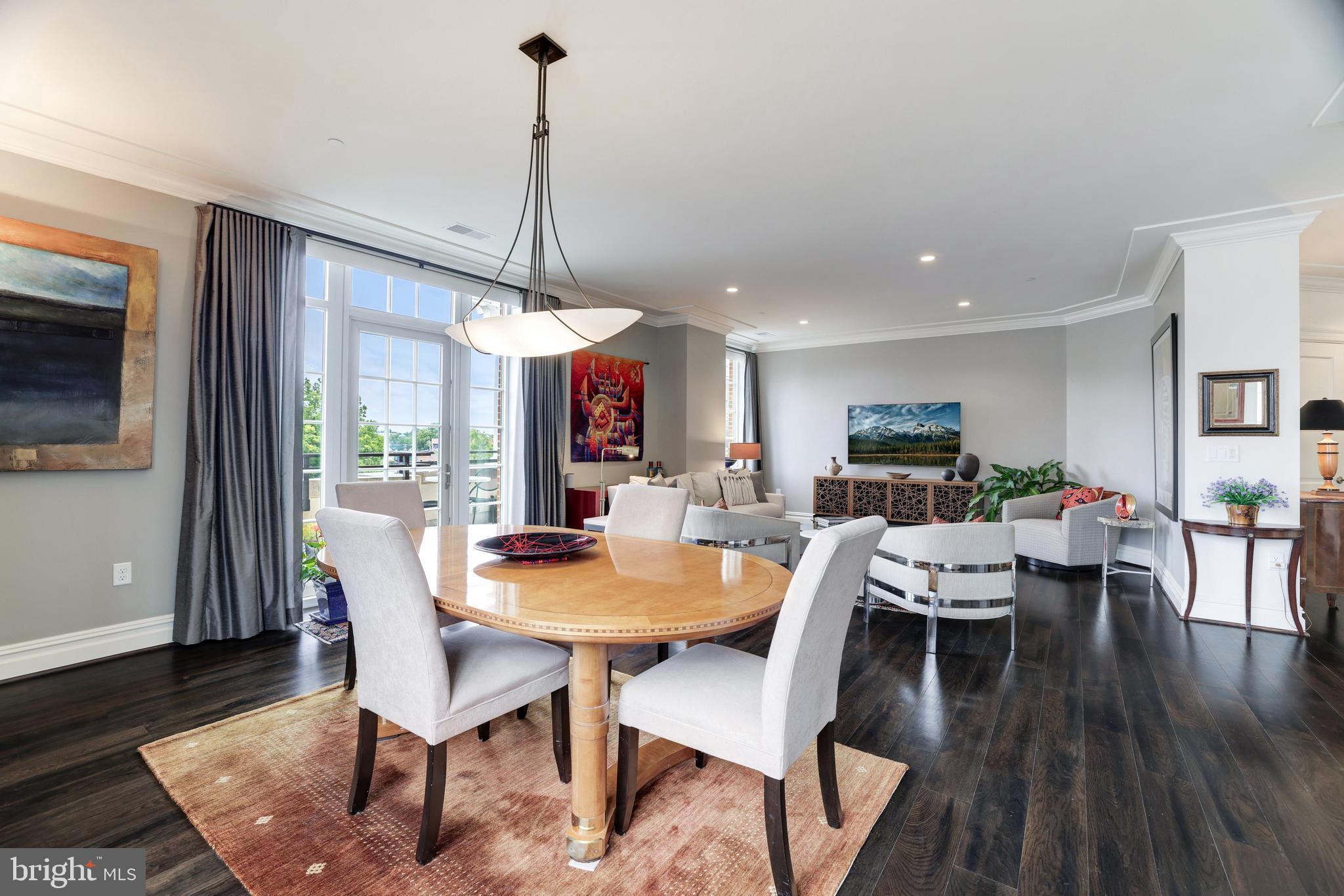 THE SIGNET - Residential