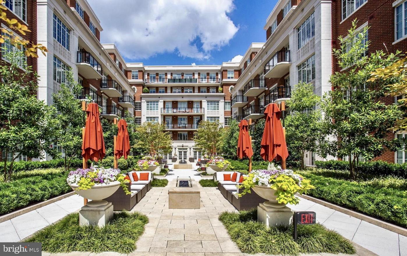 THE SIGNET - Residential