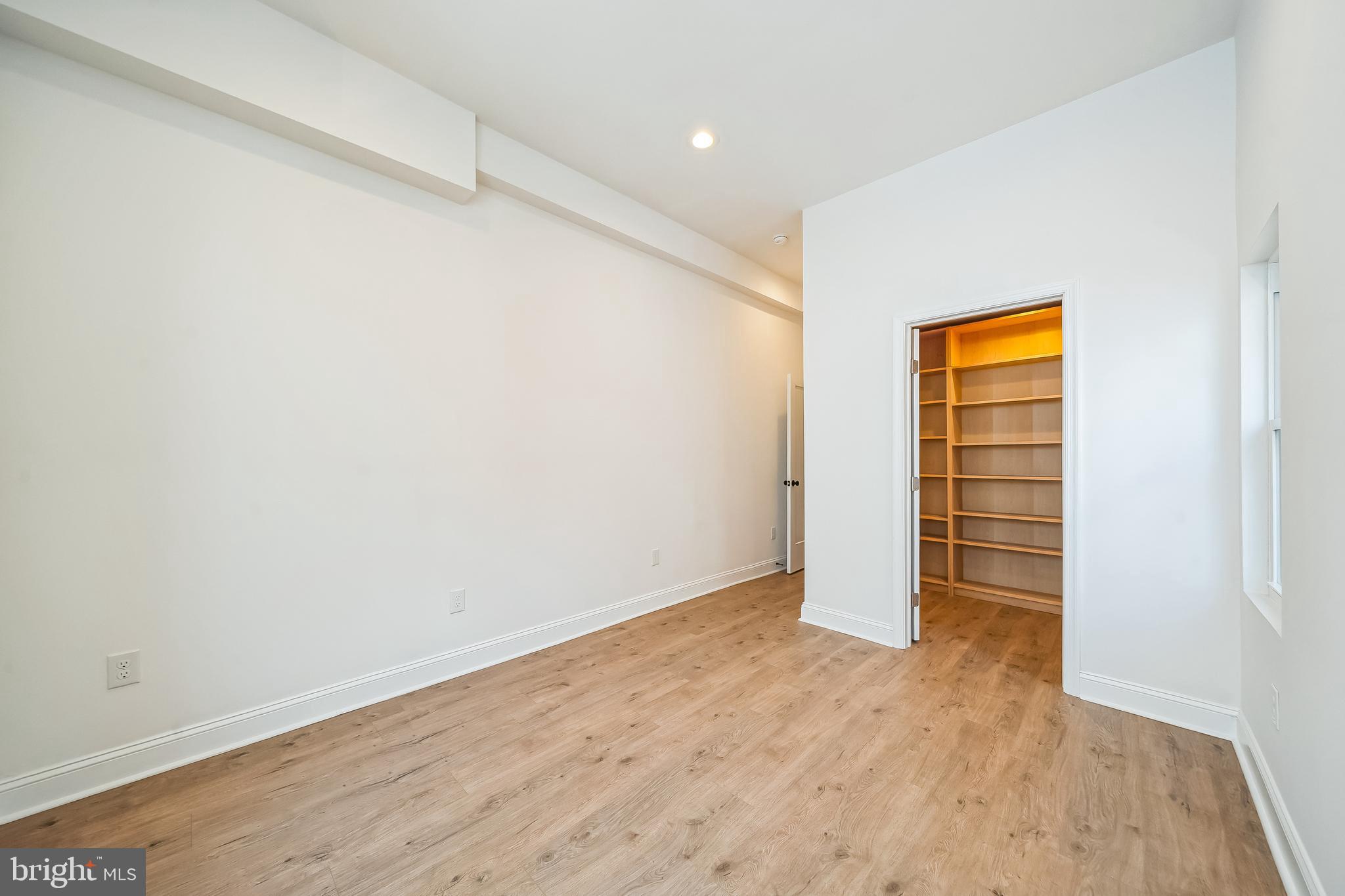 FAIRMOUNT - Residential