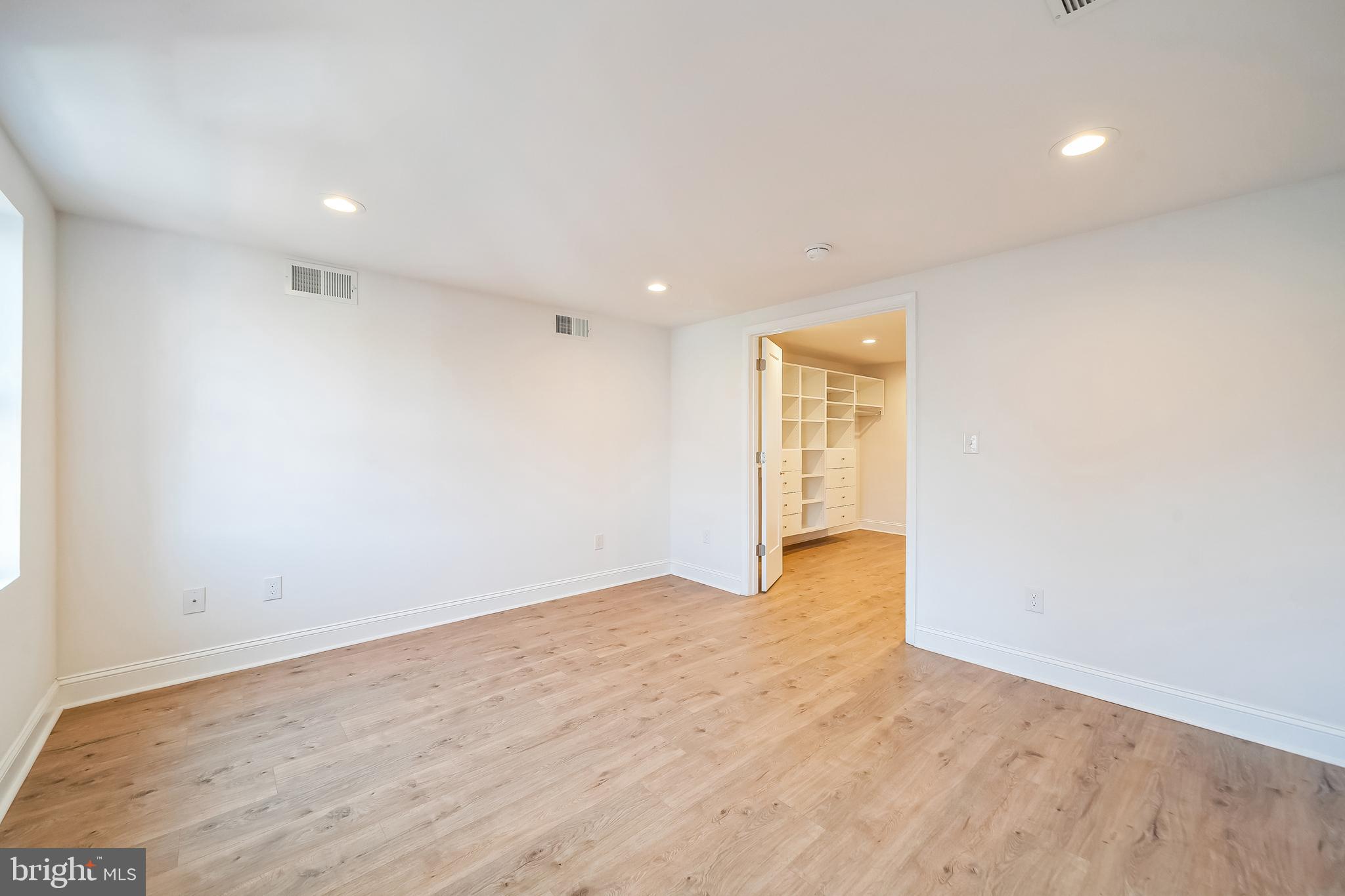 FAIRMOUNT - Residential