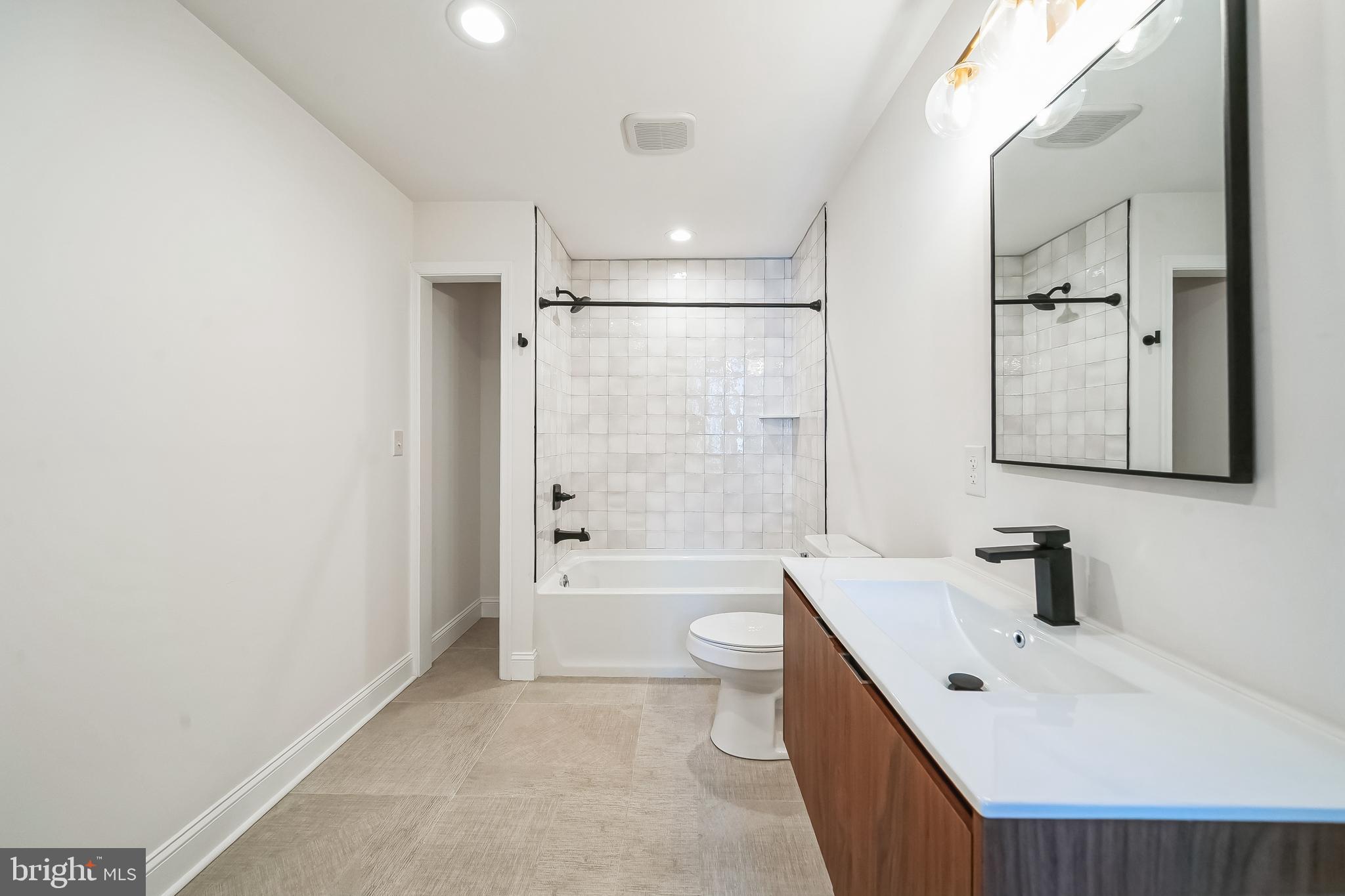 FAIRMOUNT - Residential