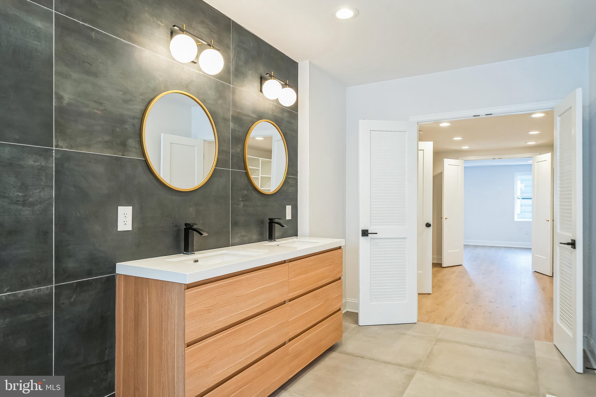 FAIRMOUNT - Residential