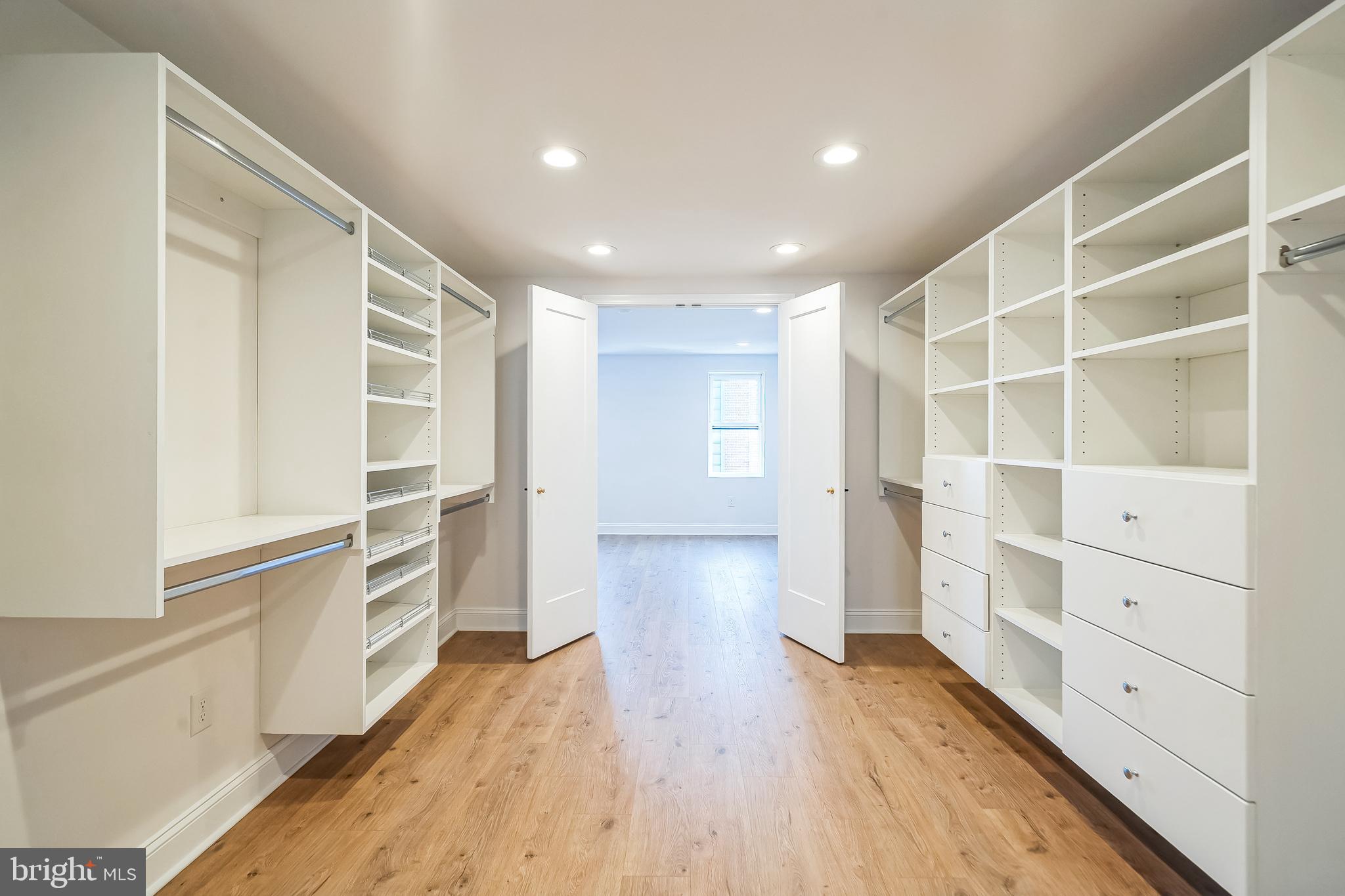 FAIRMOUNT - Residential