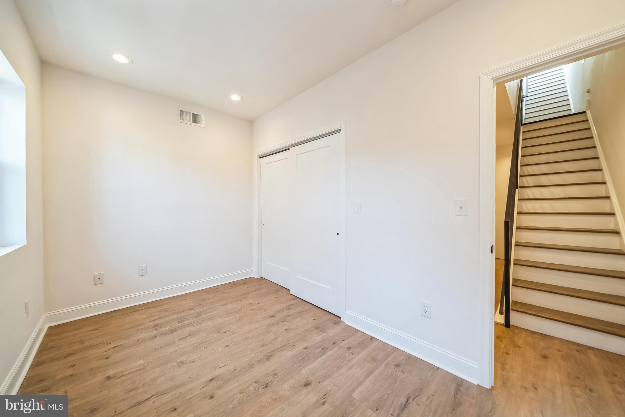 FAIRMOUNT - Residential