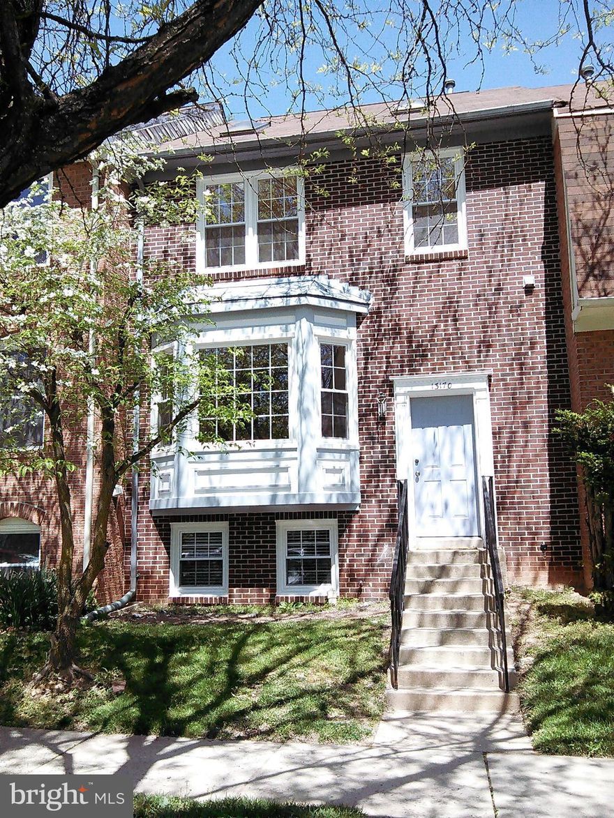 INTERIOR 3 LVL TH W/ TREMENDOUS SPACE, 3 BRMS (POS 5BR!) , 2 FULL BTHS & 1 HALF-BATH, STUNNING REAL HARDWOOD FLOORS, SPACIOUS LIVING ROOM W/BAY WINDOW, MODERN KITCHEN WITH BEAUTIFUL WOOD CABINETRY, GAS COOKING, SEPARATE FORMAL DINING AREA, DECK W/ BUILT IN SEATING FOR ENTERTAINING. DOWNSTAIRS OFFERS AN OFFICE W/ OAK STYLE HARDWOOD FLOORING, A FAMILY ROOM, ANOTHER FULL BTH & AN OUTDOOR SPACE