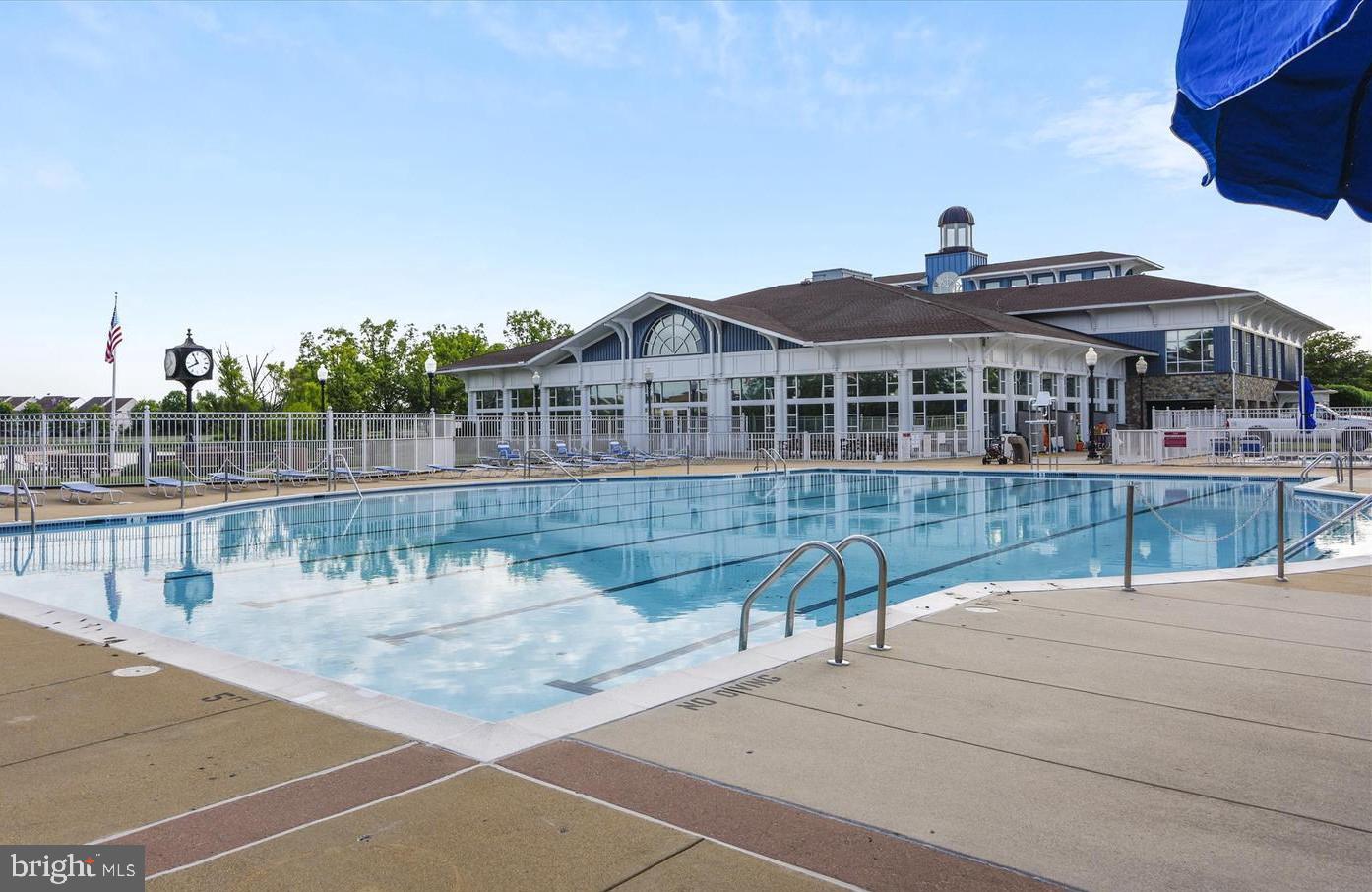 ASHBURN VILLAGE - Residential