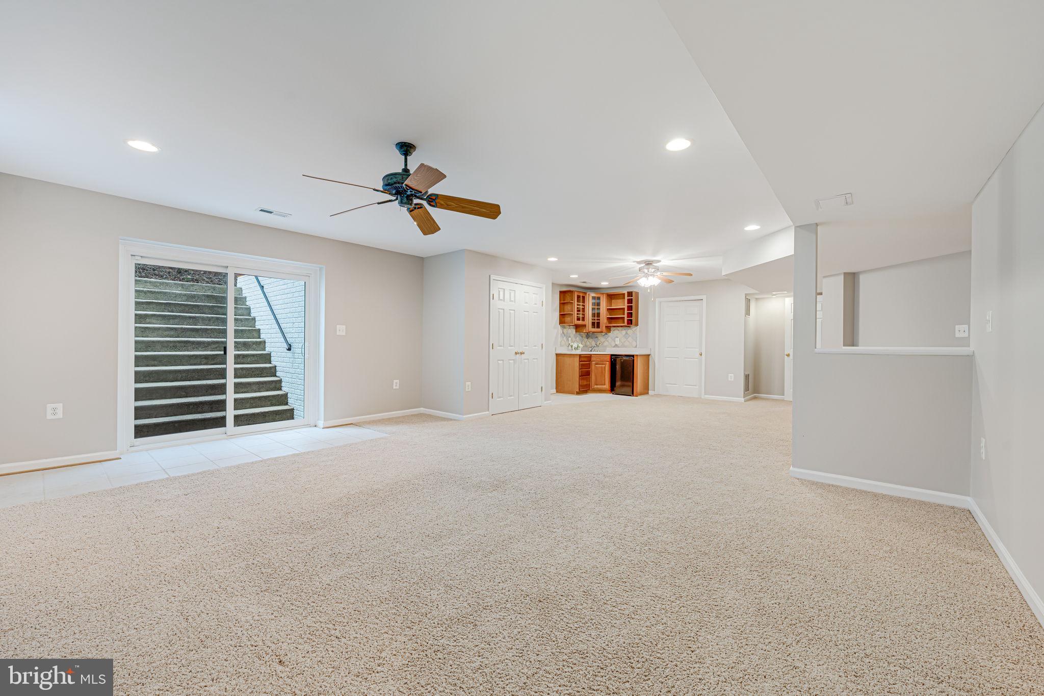 ASHBURN VILLAGE - Residential