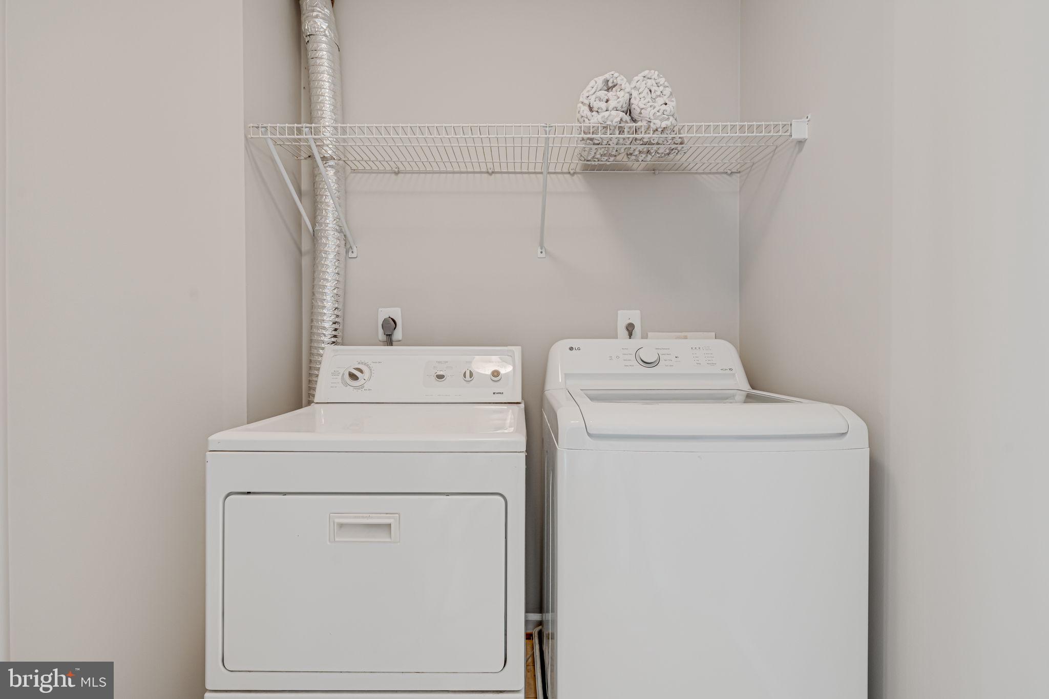 ASHBURN VILLAGE - Residential