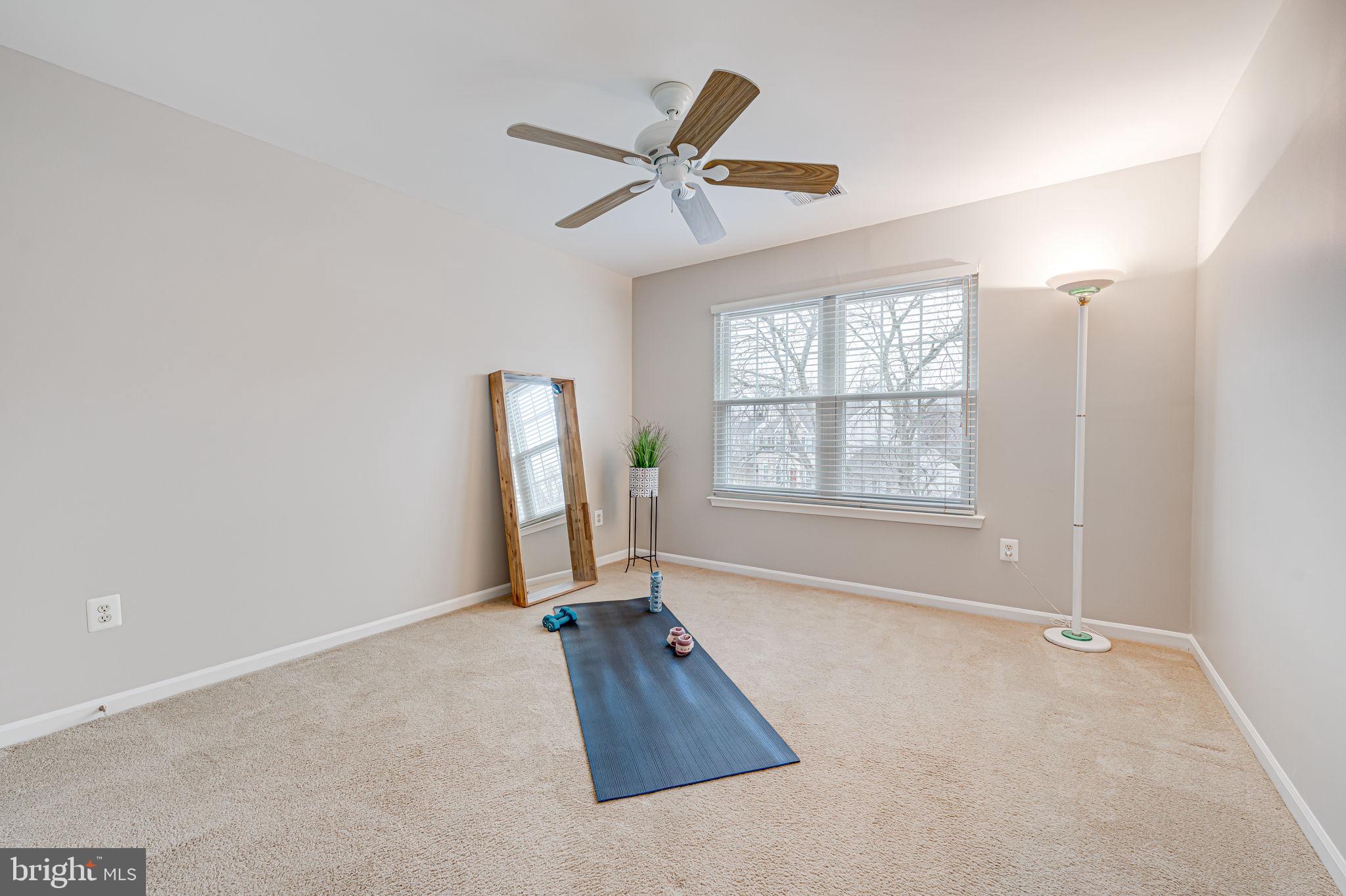 ASHBURN VILLAGE - Residential