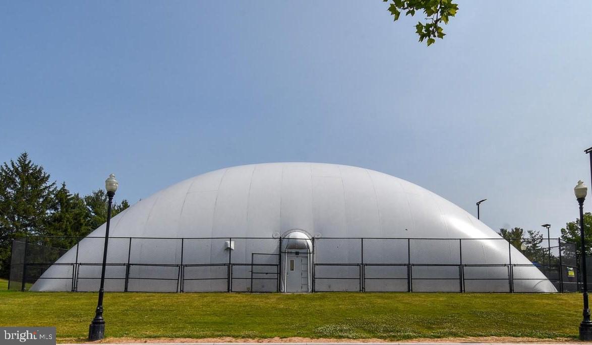 ASHBURN VILLAGE - Residential