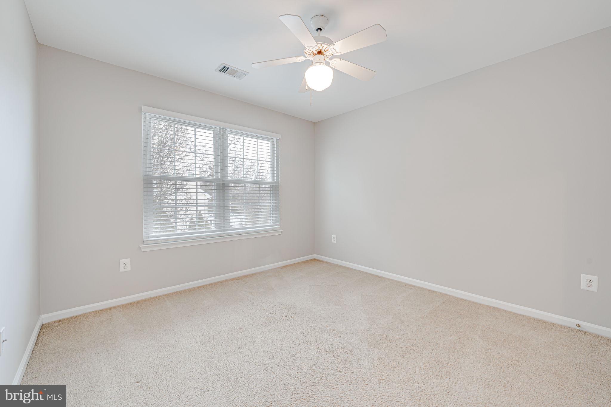 ASHBURN VILLAGE - Residential