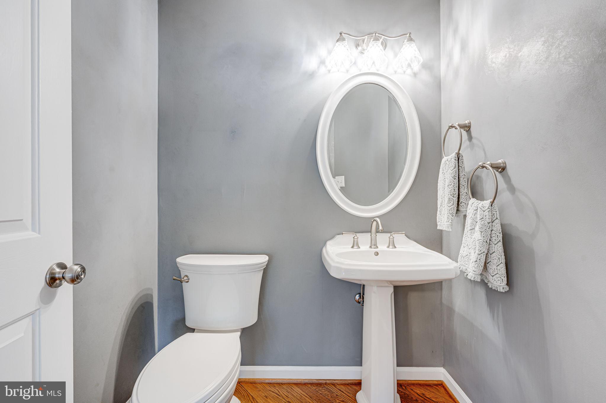 ASHBURN VILLAGE - Residential