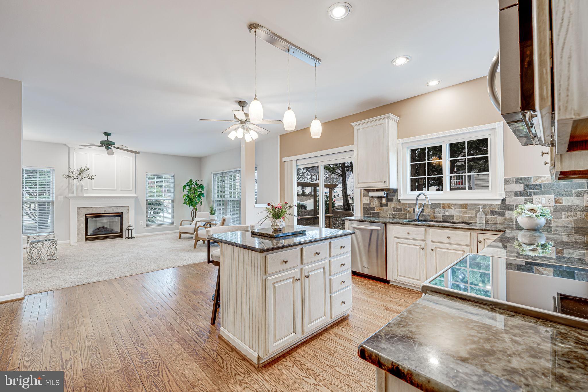 ASHBURN VILLAGE - Residential