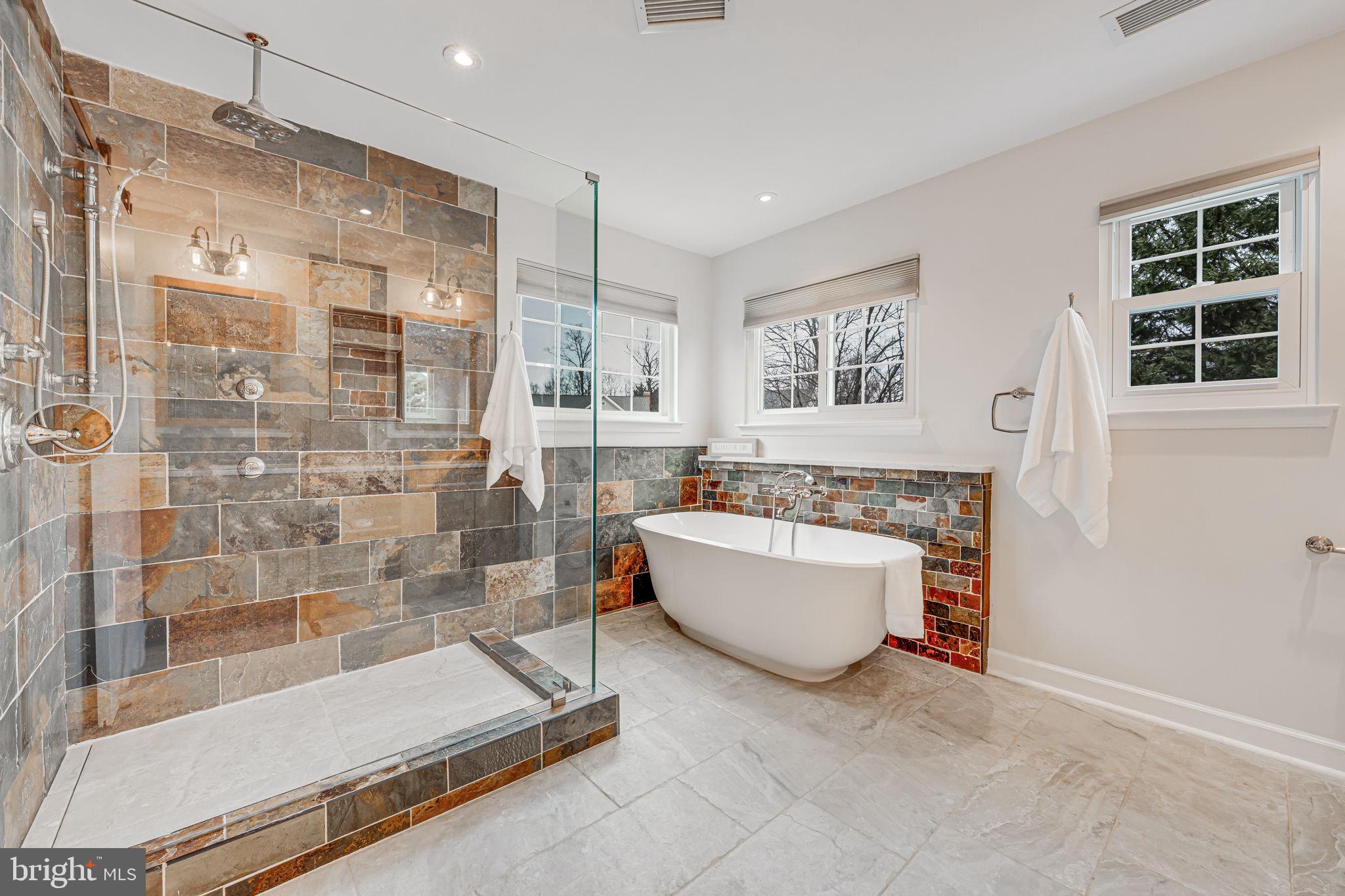 ASHBURN VILLAGE - Residential