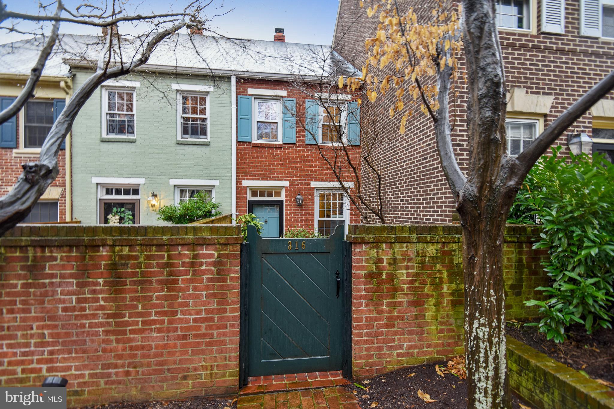 BROCKETTS CROSSING - Residential