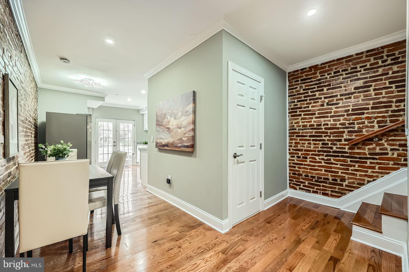 CHARLES VILLAGE - Residential