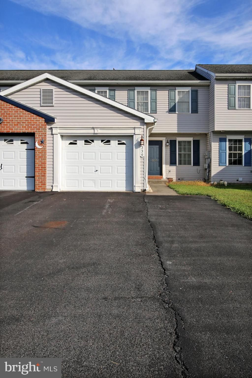 Photo of 339 Lighthouse Dr, JONESTOWN, PA 17038 (MLS # PALN2022652)