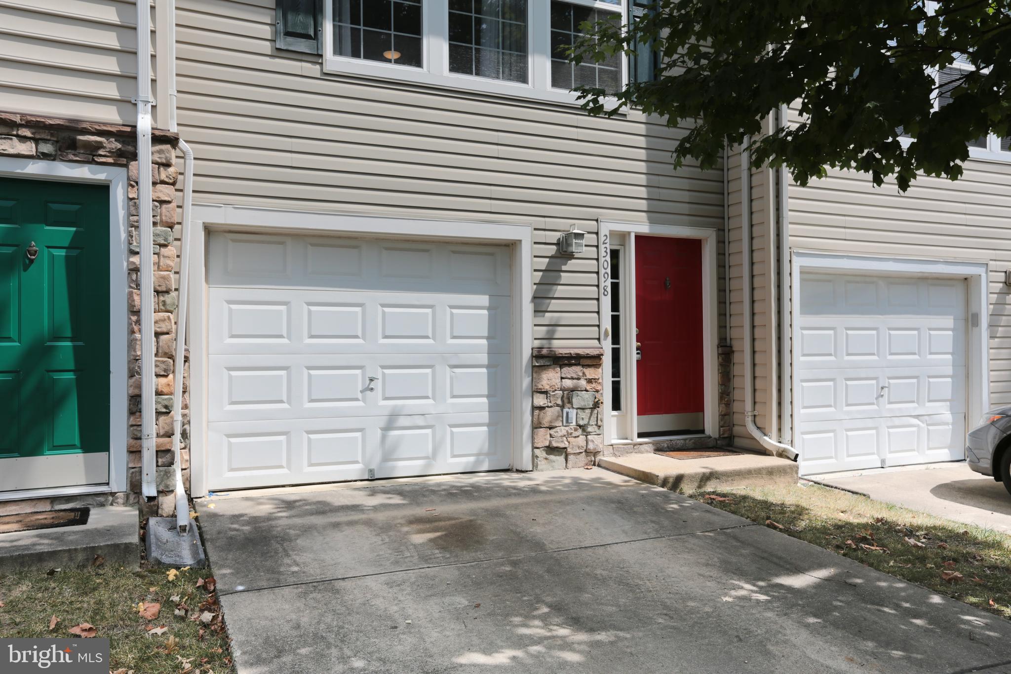 PARKSIDE AT DULLES - Residential