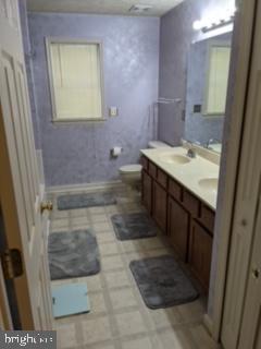 HUNTINGTON MEADOWS - Residential Lease