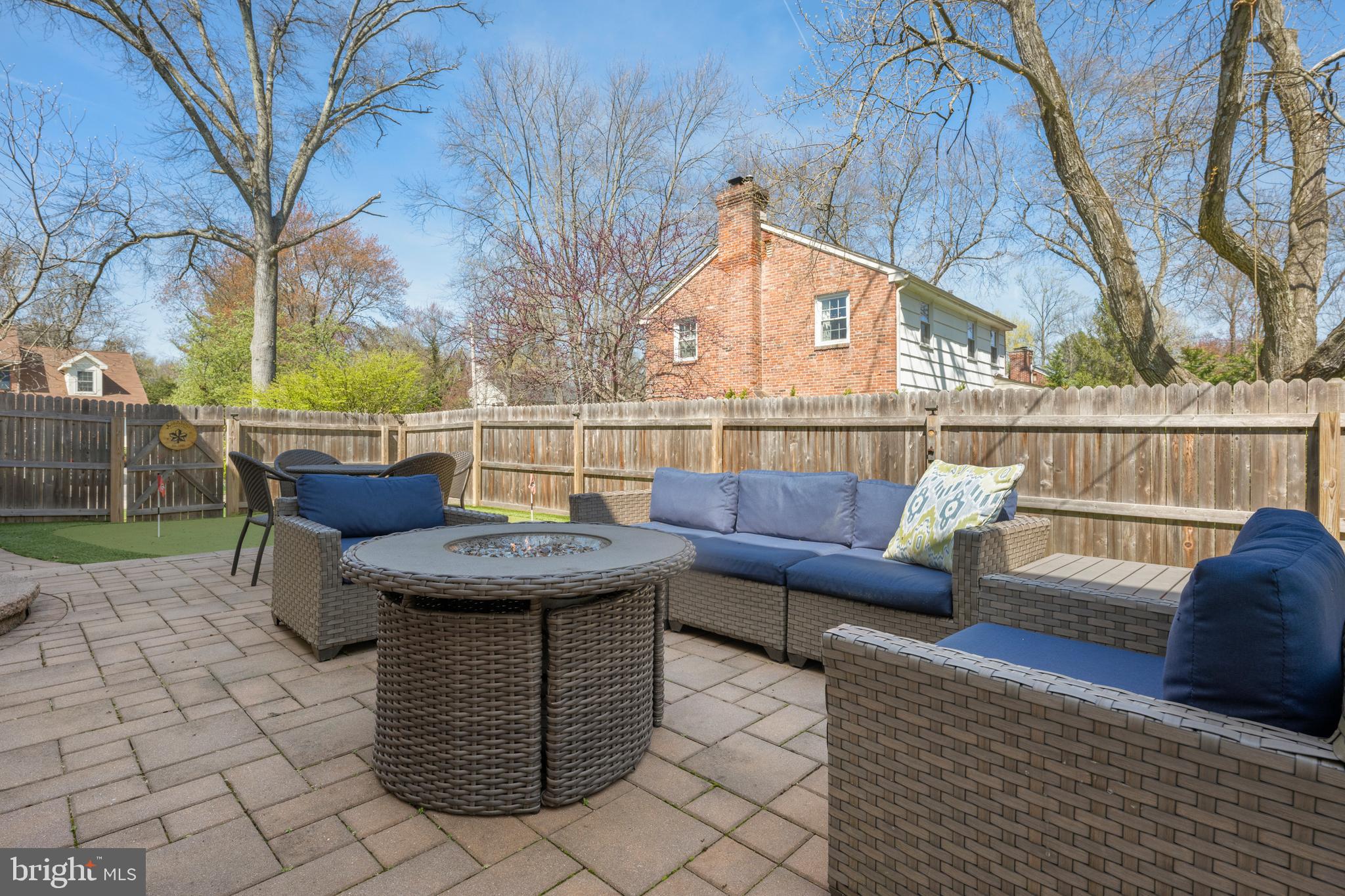 DUNN HILL - Residential