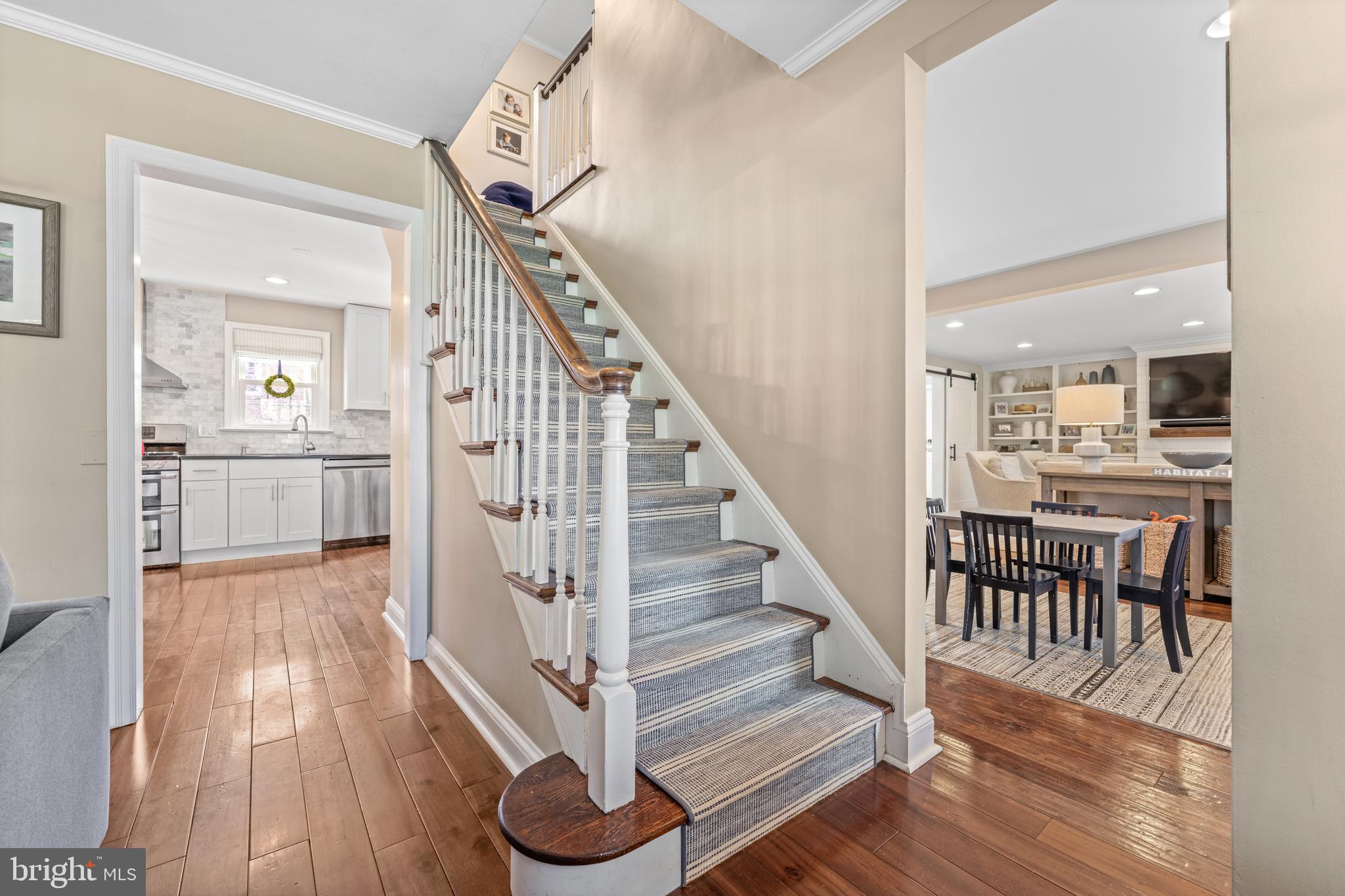 DUNN HILL - Residential