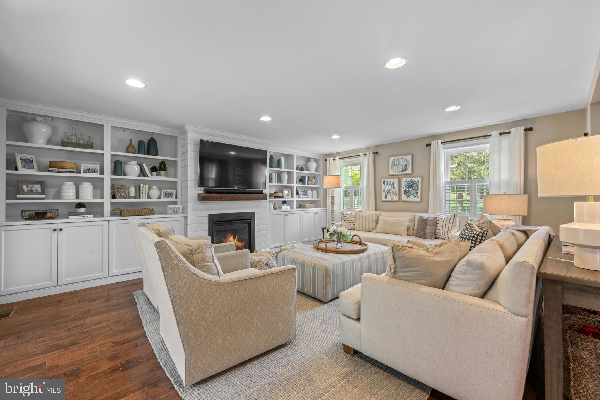 DUNN HILL - Residential