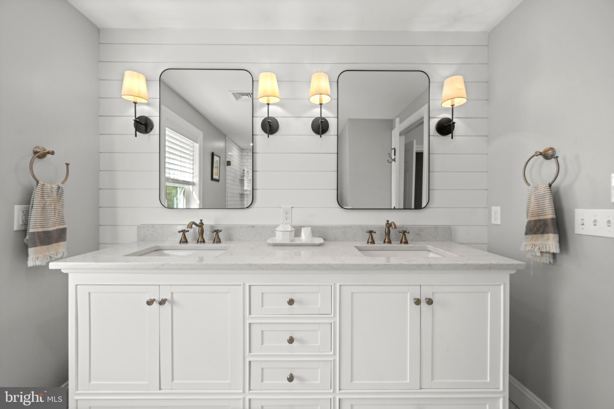 DUNN HILL - Residential